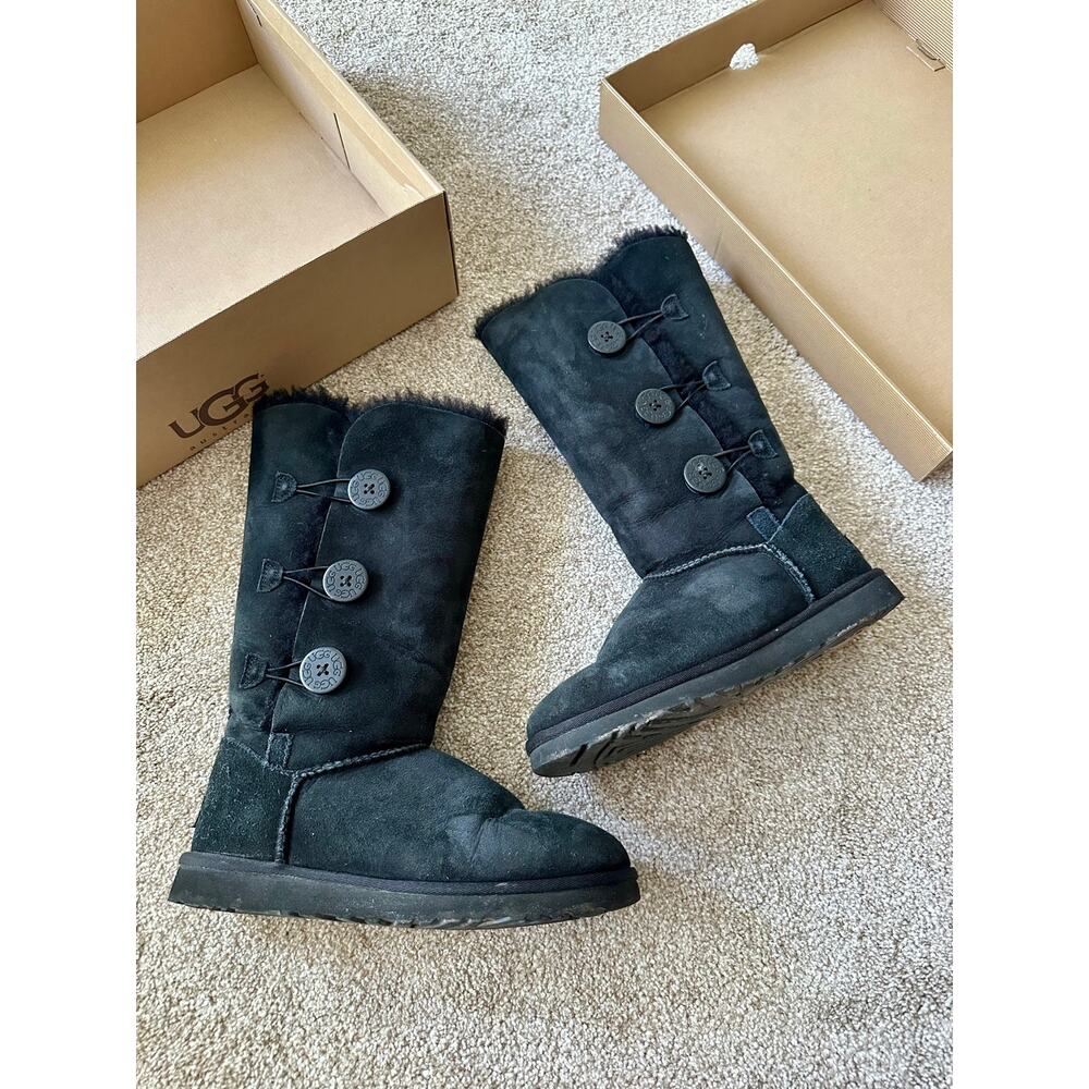 UGG Bailey Button Triplet Black Suede Boots Size 8